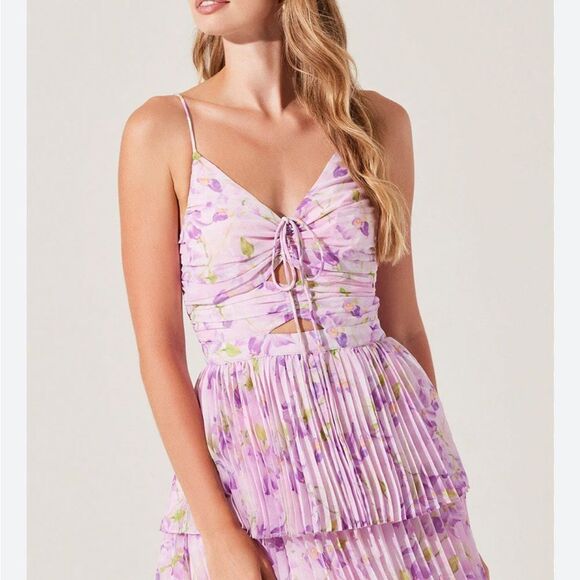 New ASTR Lavender Tier Ruffle Floral Maxi Dress Revolve - Picture 6 of 7